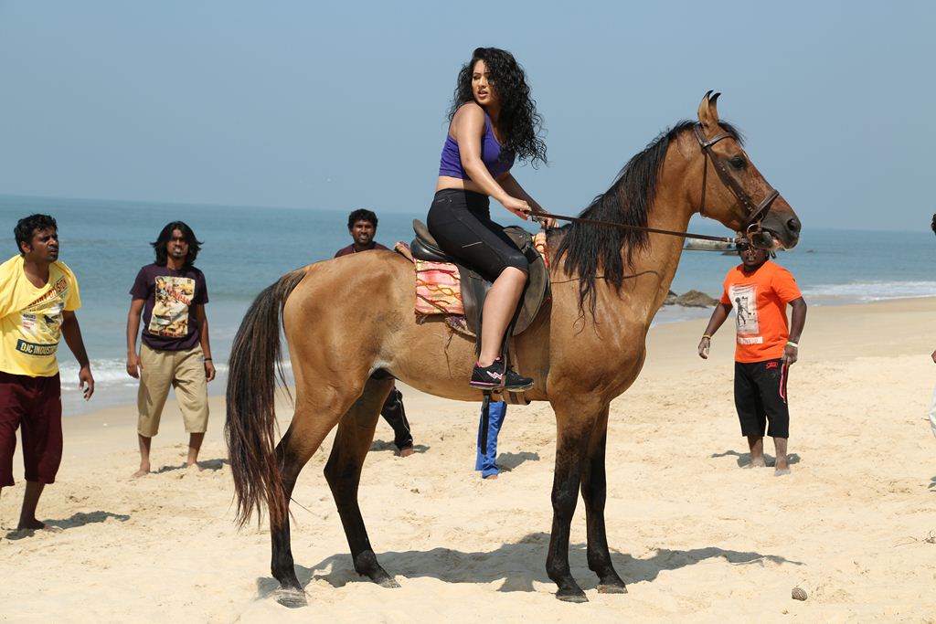 Karai Oram Movie Stills