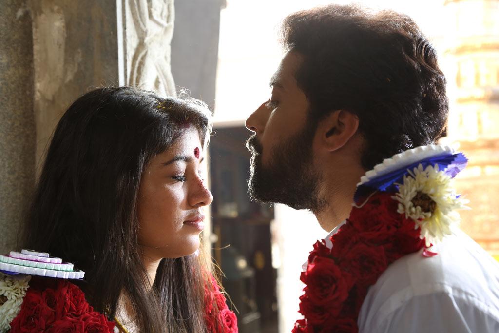 Kathai Thiraikadhai Vasanam Iyakkam Movie Pics