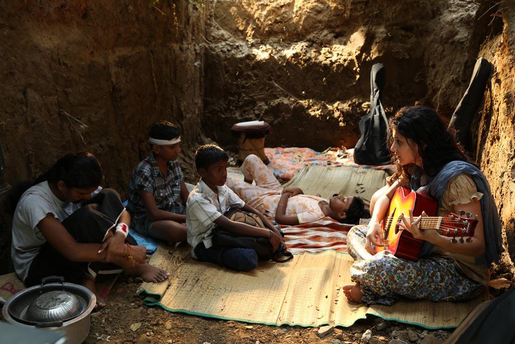 Kathai Thiraikadhai Vasanam Iyakkam Movie Pics