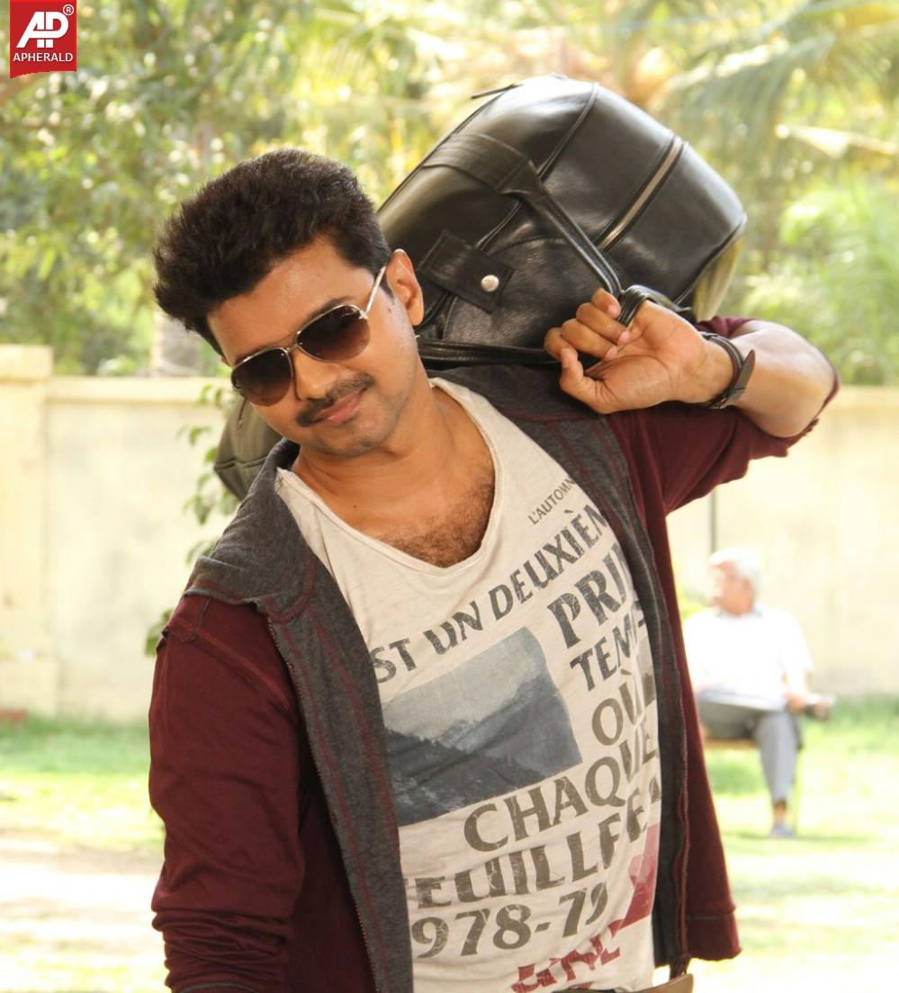 Kaththi Movie Latest Working Stills