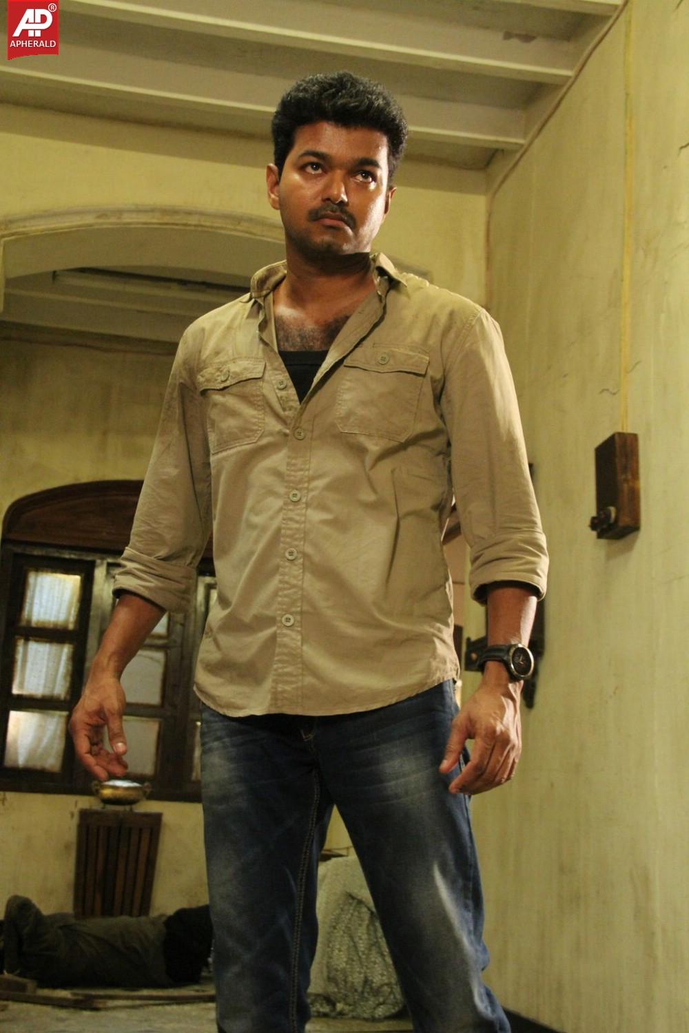 Kaththi Movie Latest Working Stills