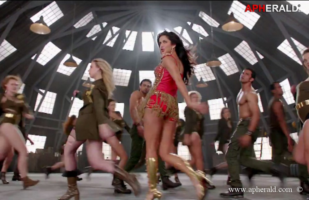 Katrina Kaif Hot Dhoom 3 Stills