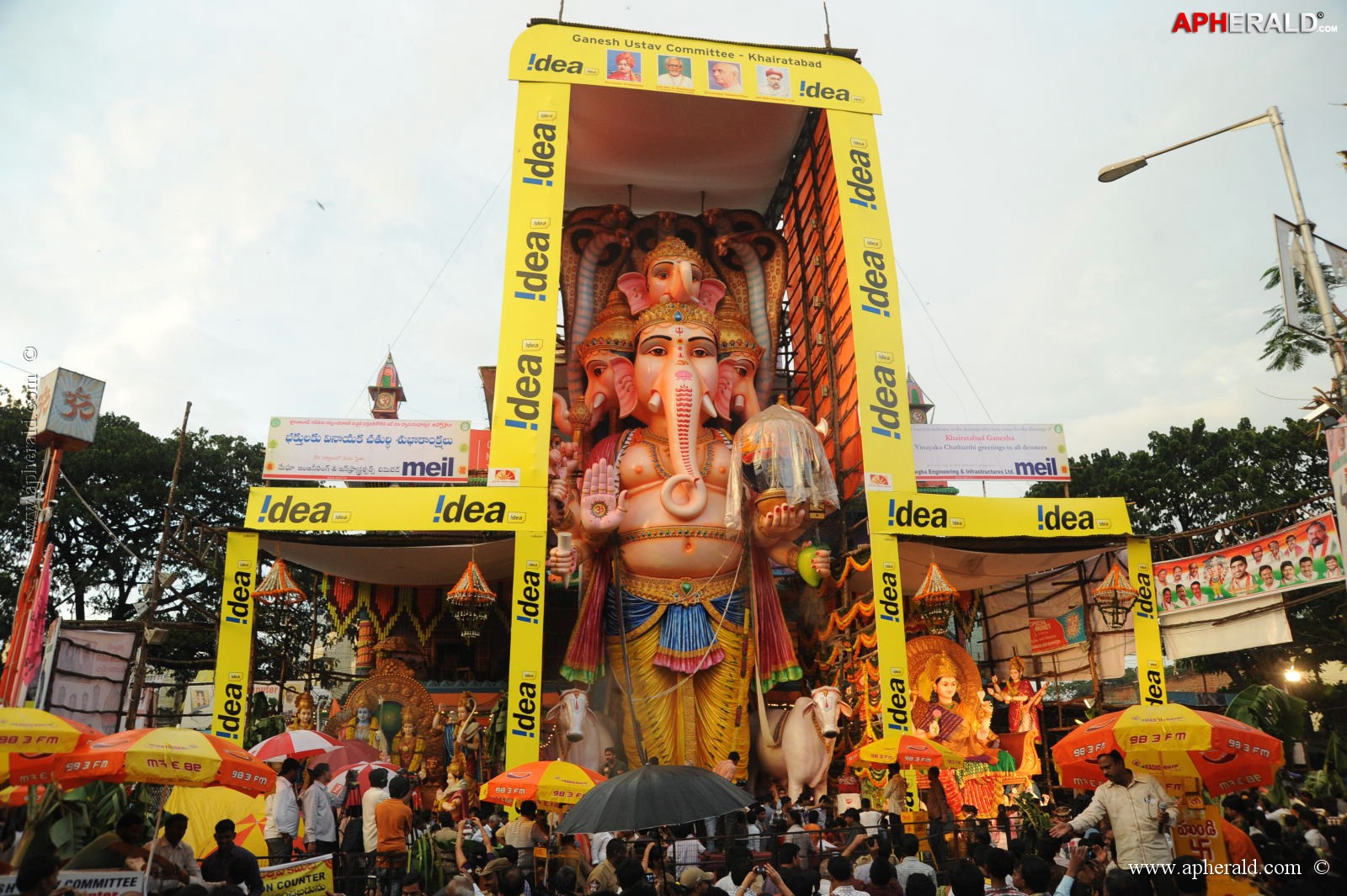 khairatabad ganesh idol 2013