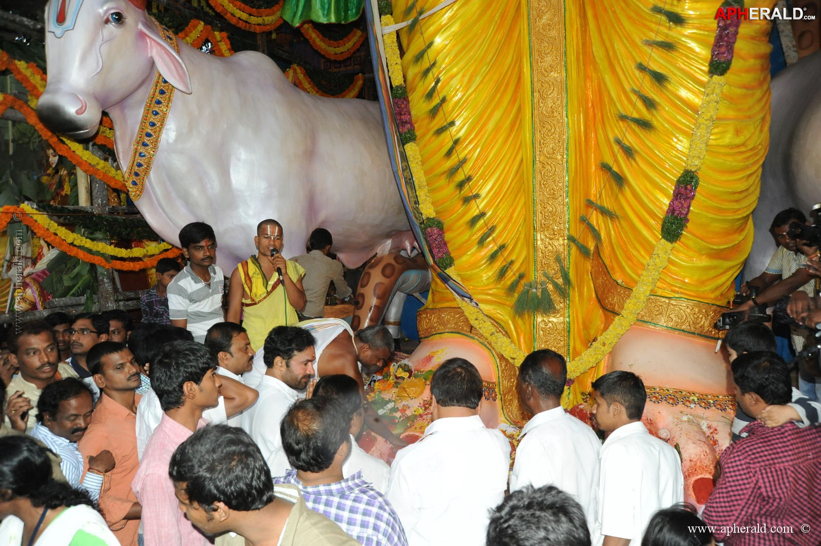khairatabad ganesh idol 2013