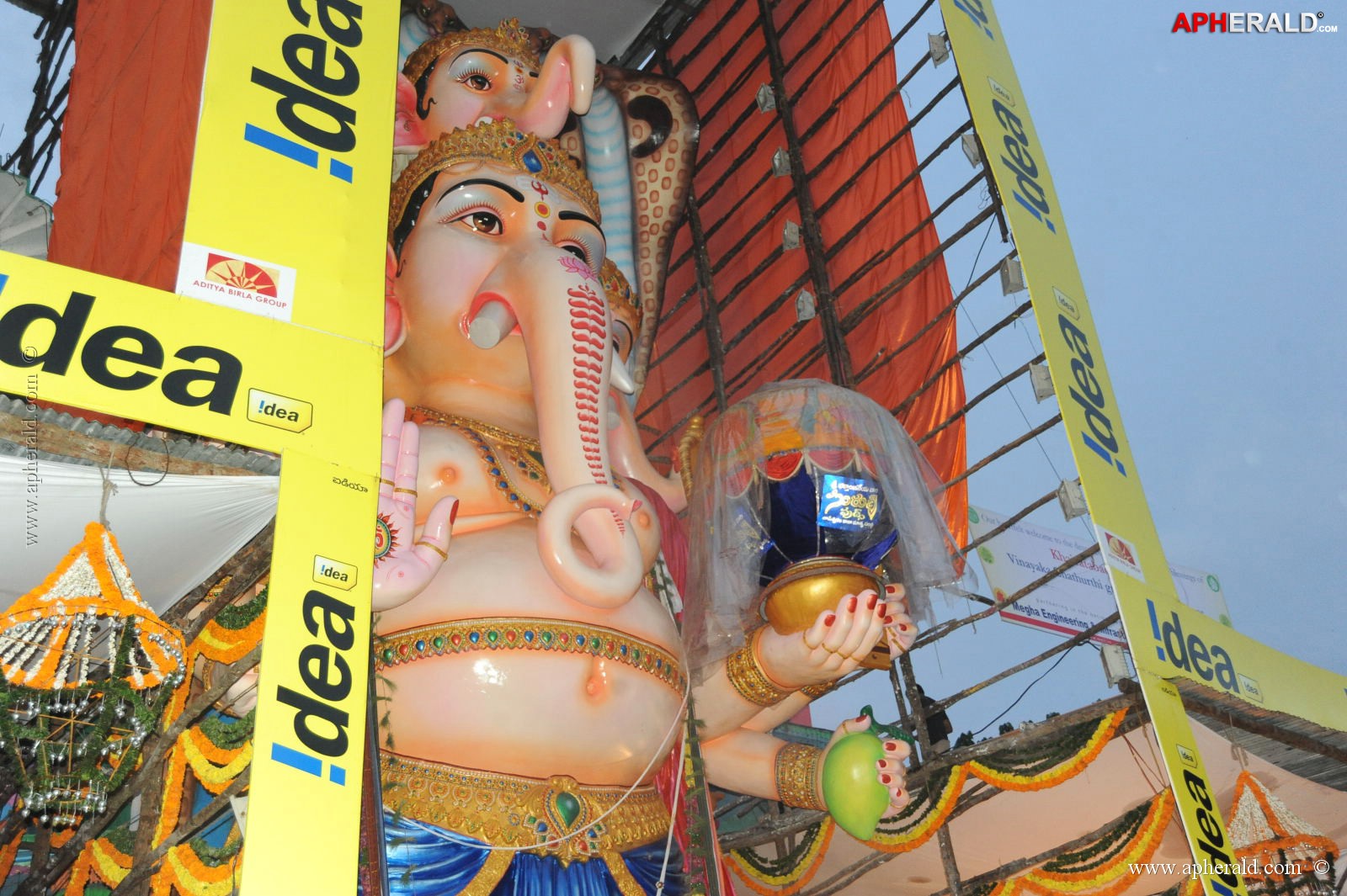 khairatabad ganesh idol 2013