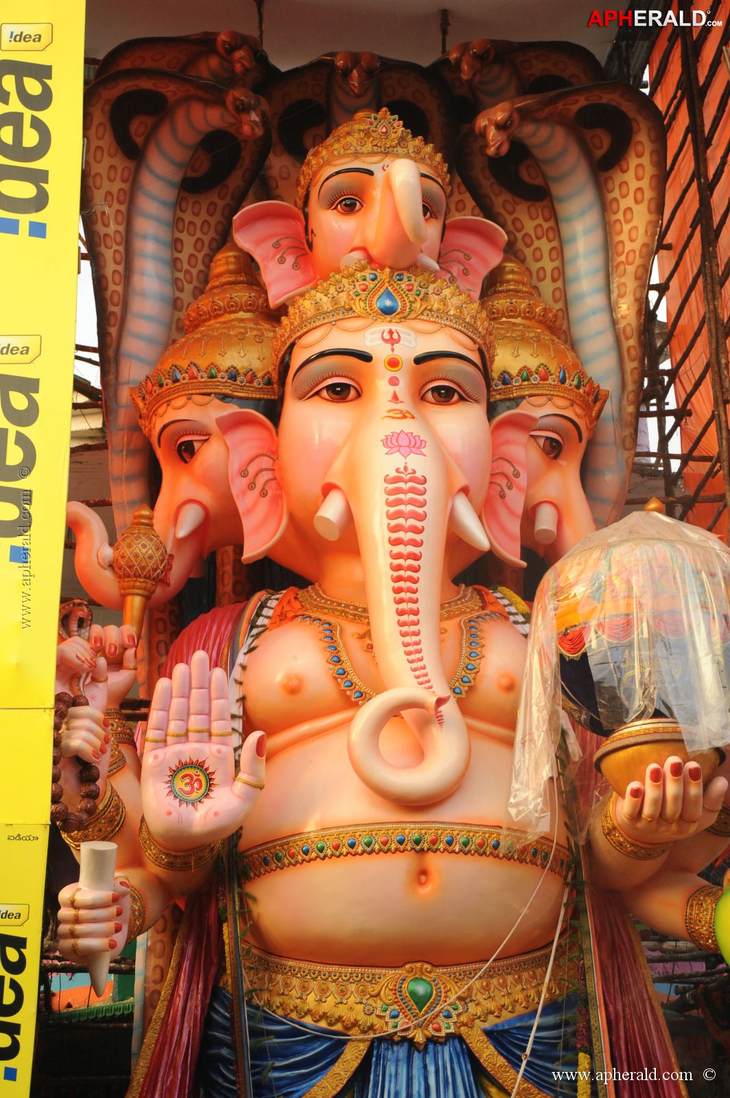 khairatabad ganesh idol 2013