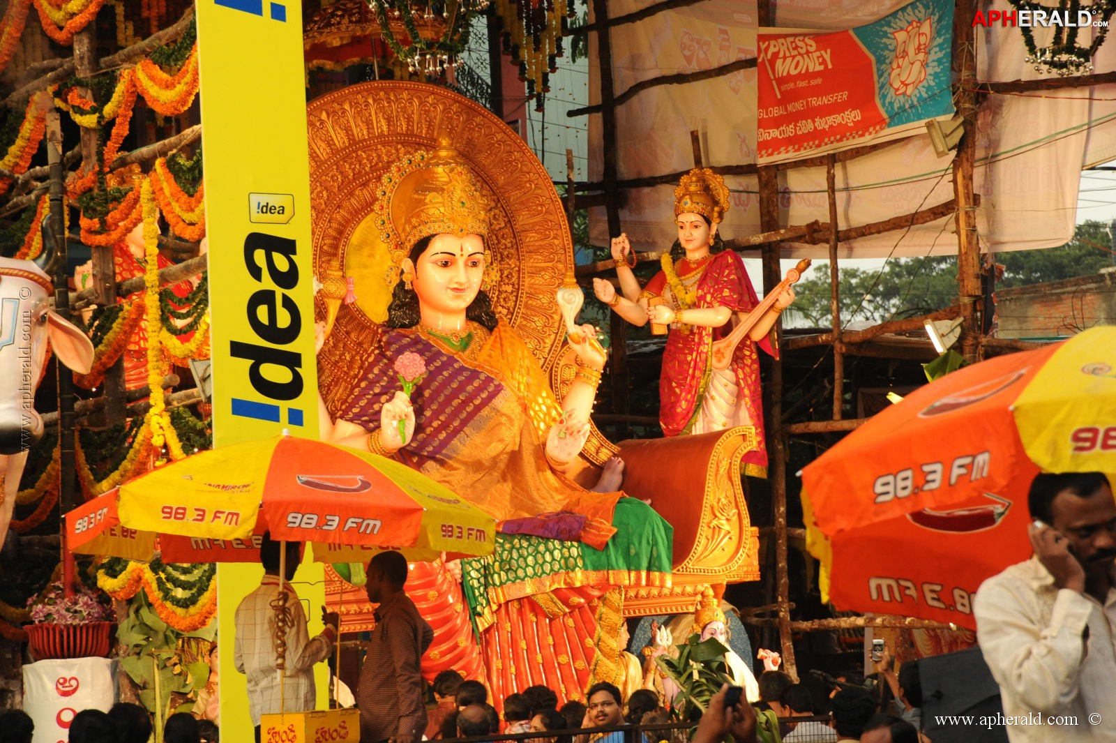 khairatabad ganesh idol 2013