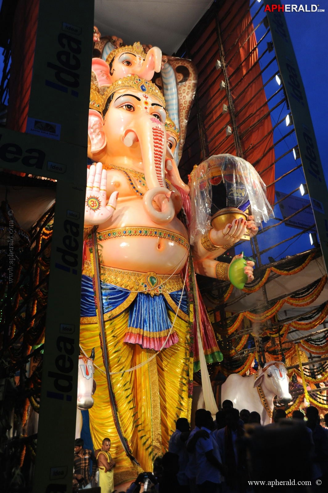 khairatabad ganesh idol 2013