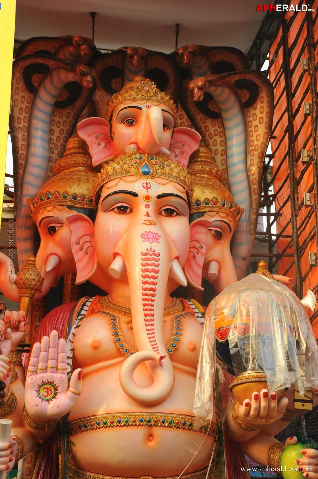 khairatabad ganesh idol 2013
