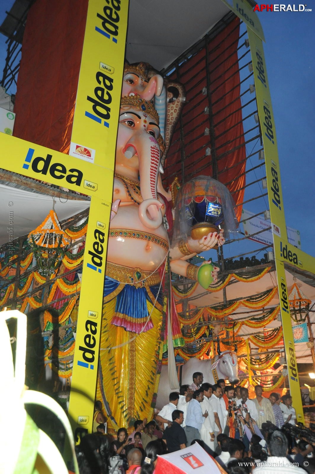 khairatabad ganesh idol 2013