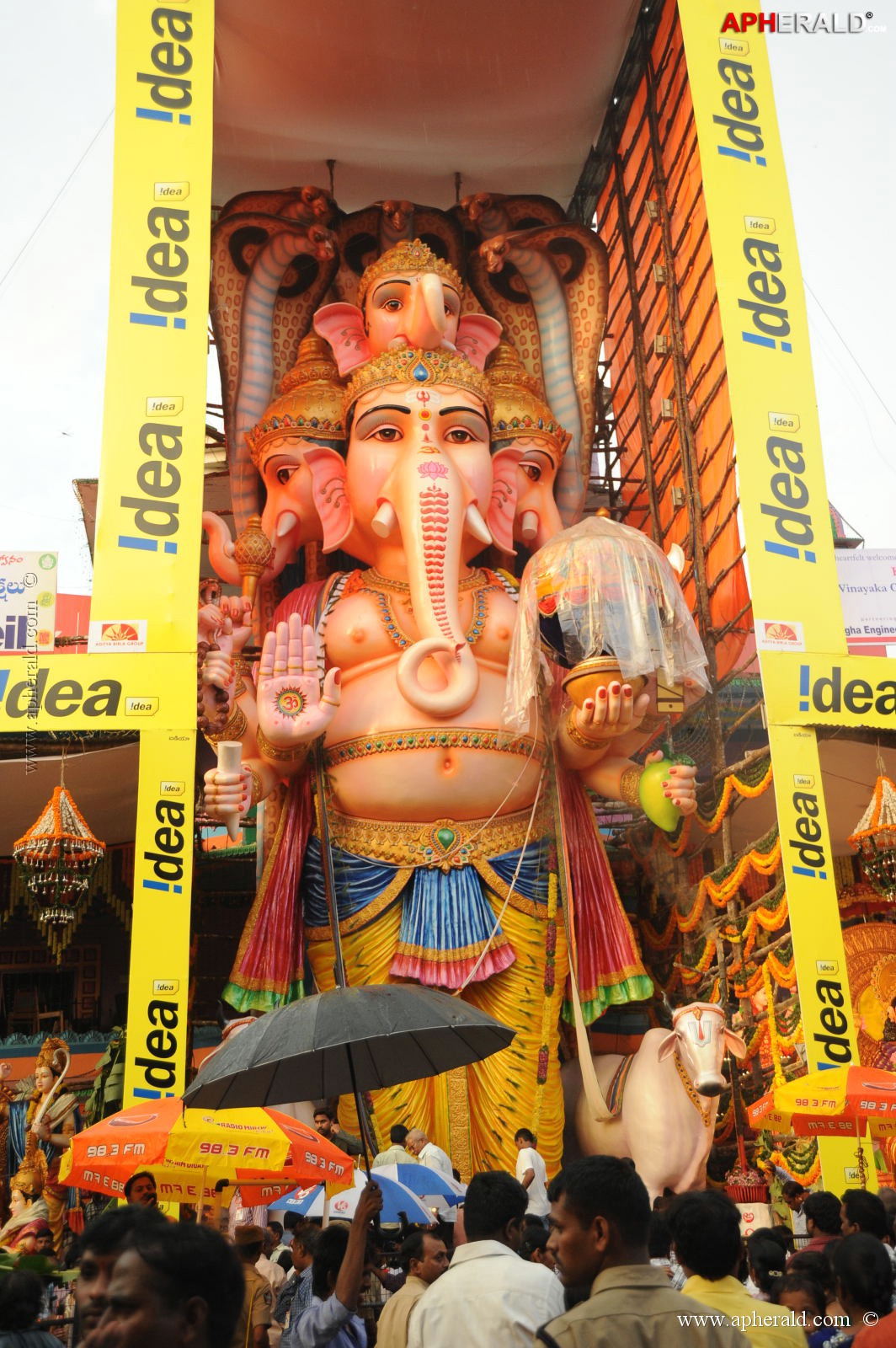 khairatabad ganesh idol 2013