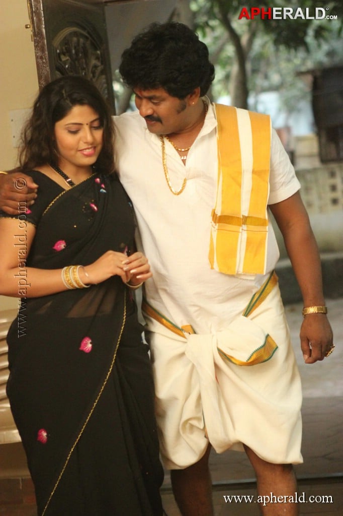 Kiliyanthattu Thoothukudi 2 Tamil Movie Spicy Stills