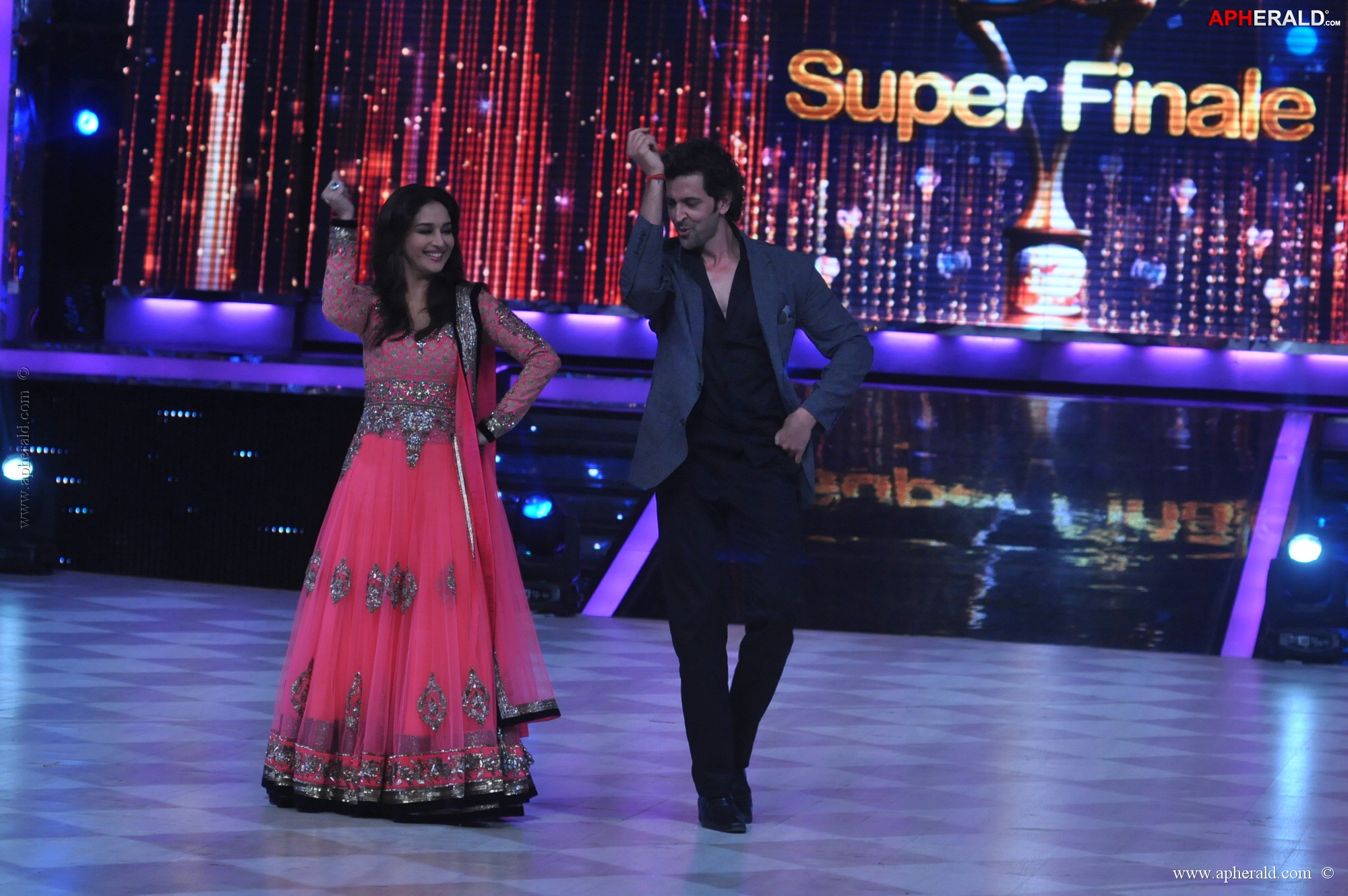 Krrish3 Promotion at Jhalak Dikhhla Jaa