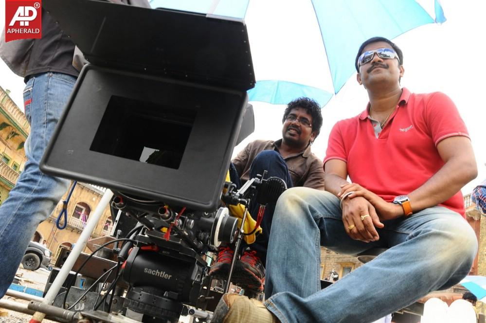 Loukyam Movie Working Stills