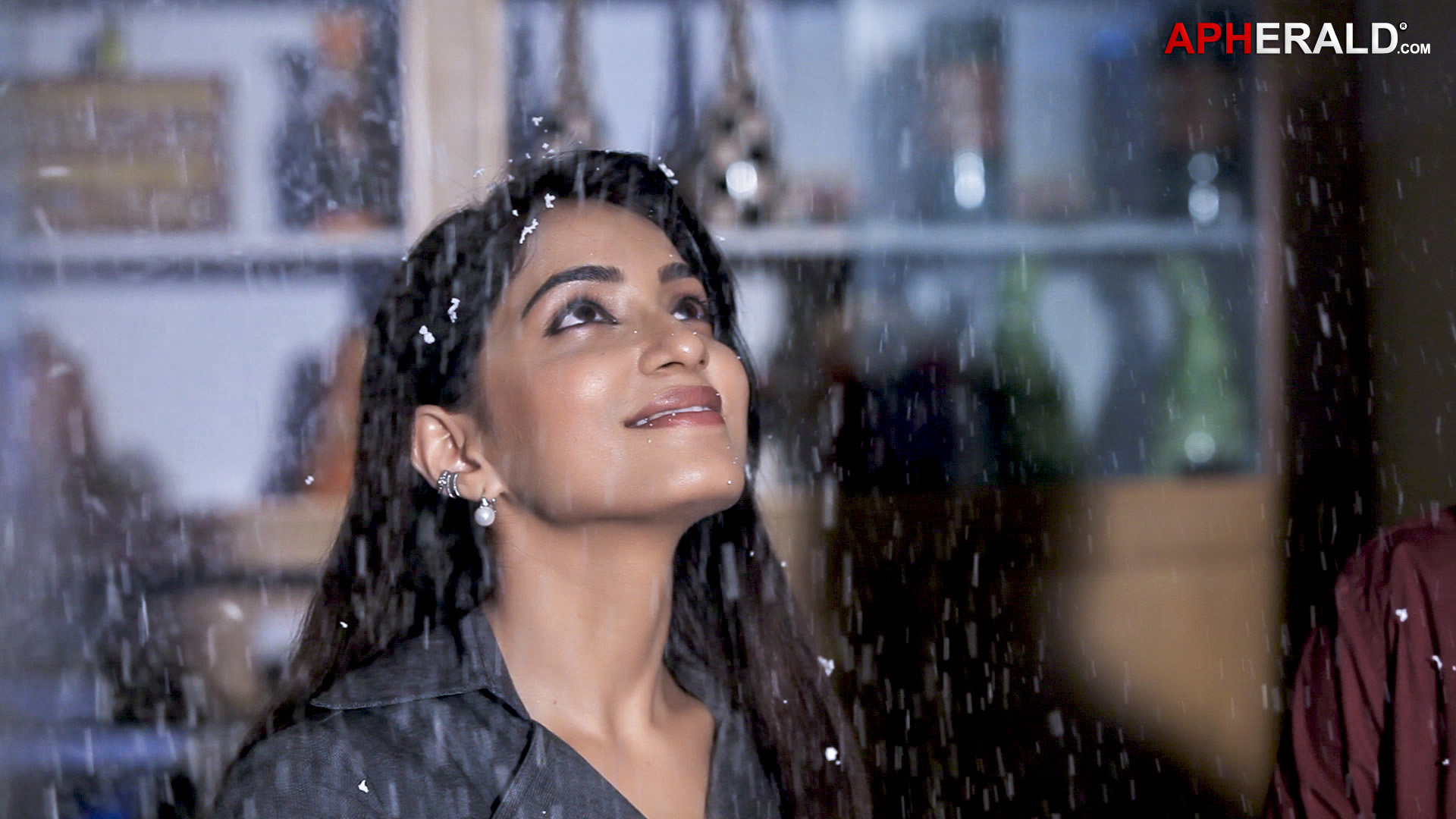 Login Hindi Movie Stills