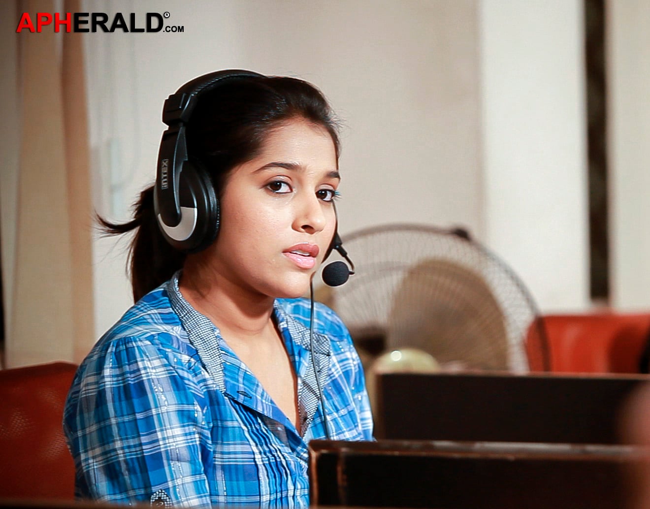 Login Hindi Movie Stills