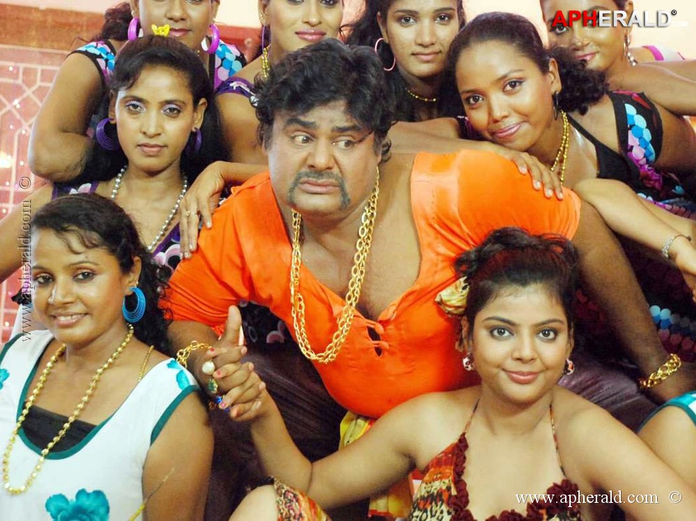 Lollu Dada Parakh Parakh Movie Hot Photos