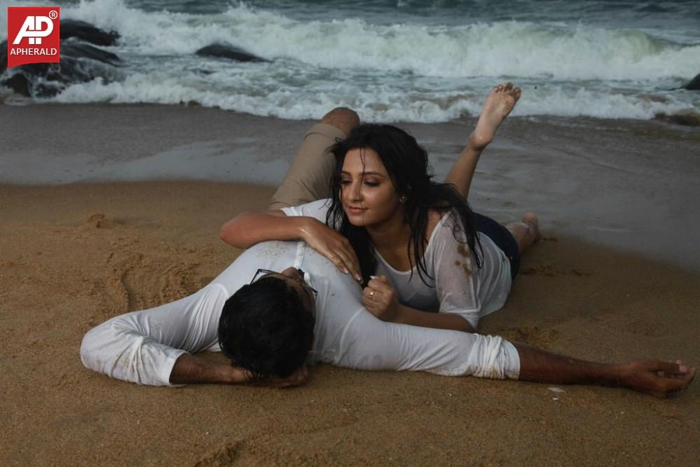 Maane Thene Peye Movie Hot Stills