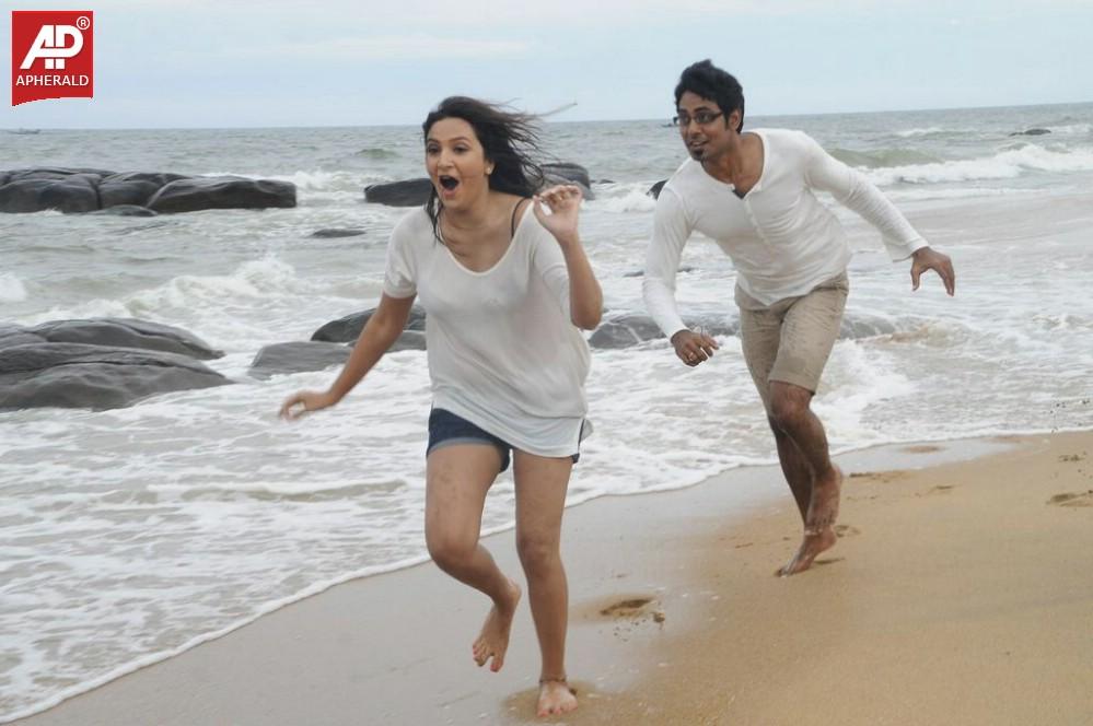 Maane Thene Peye Movie Hot Stills