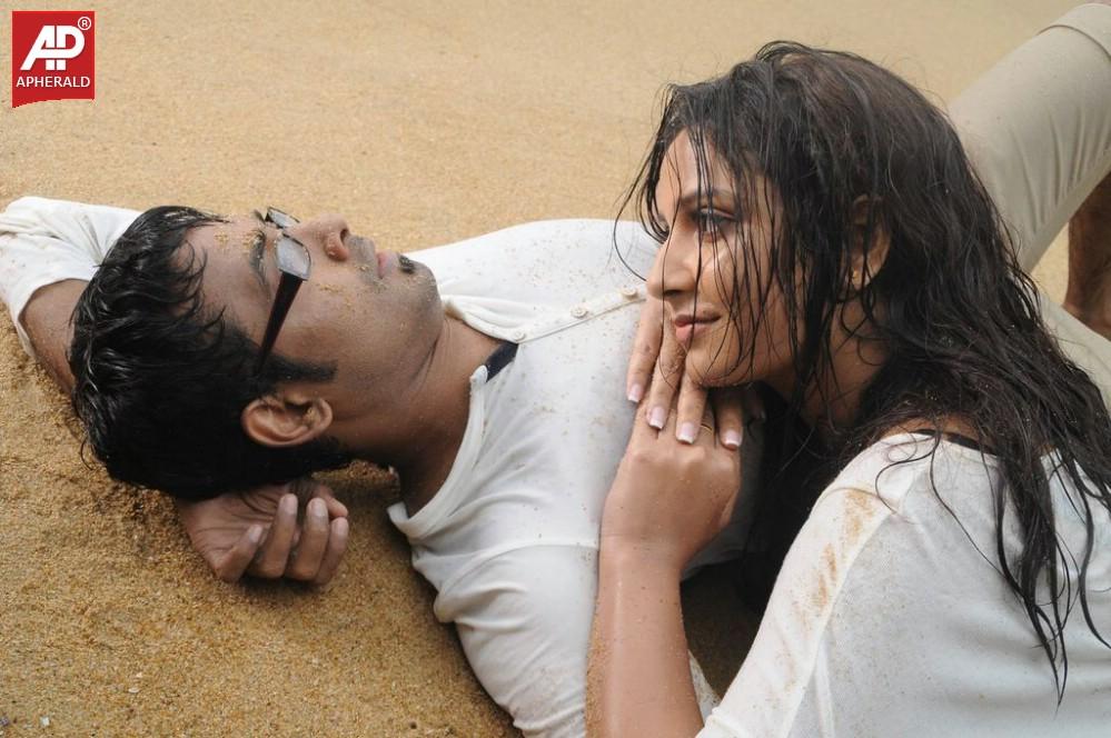 Maane Thene Peye Movie Hot Stills