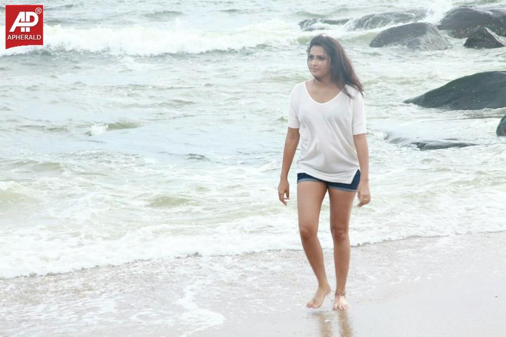 Maane Thene Peye Movie Hot Stills