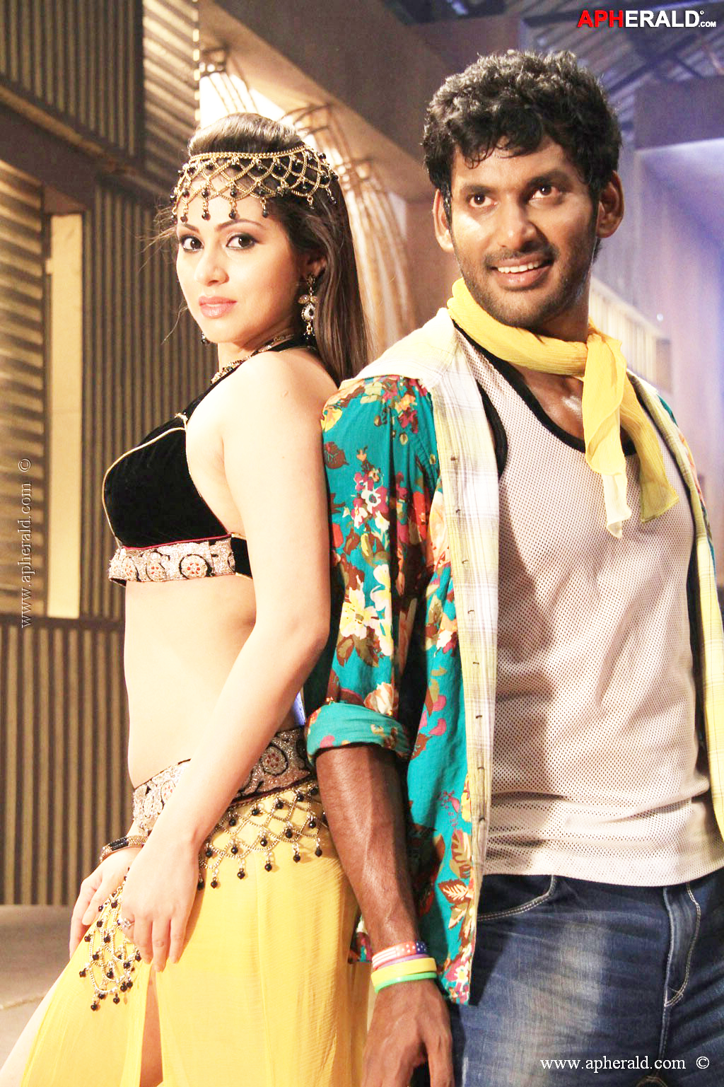 Madha Gaja Raja Movie Stills