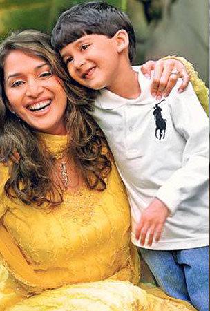 Madhuri Dixit Rare and Personal Family Photos