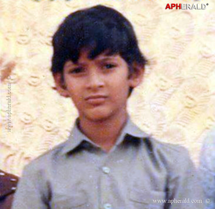 Mahesh Babu Childhood Pic