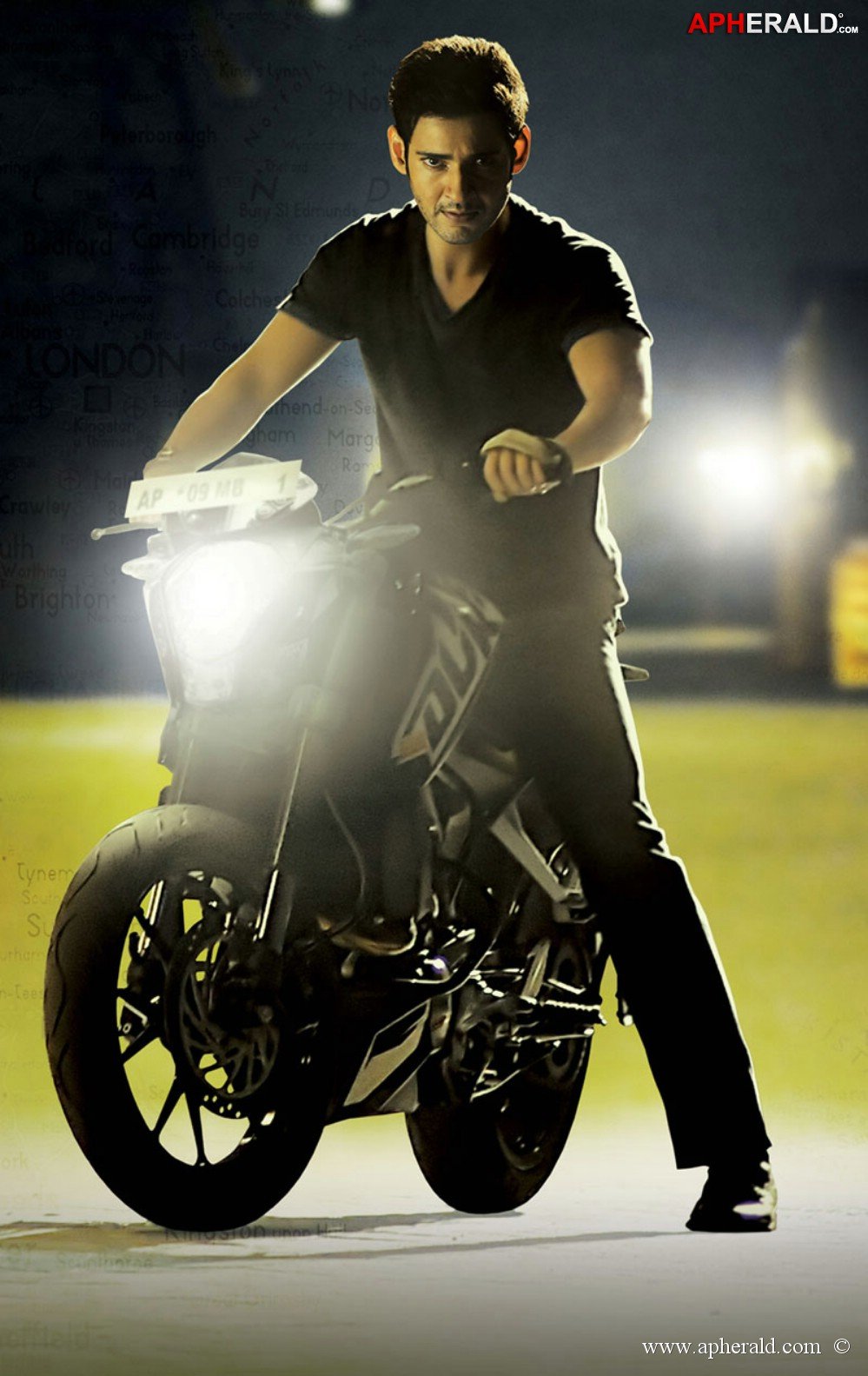 Mahesh One Nenokkadine Movie Latest Stills