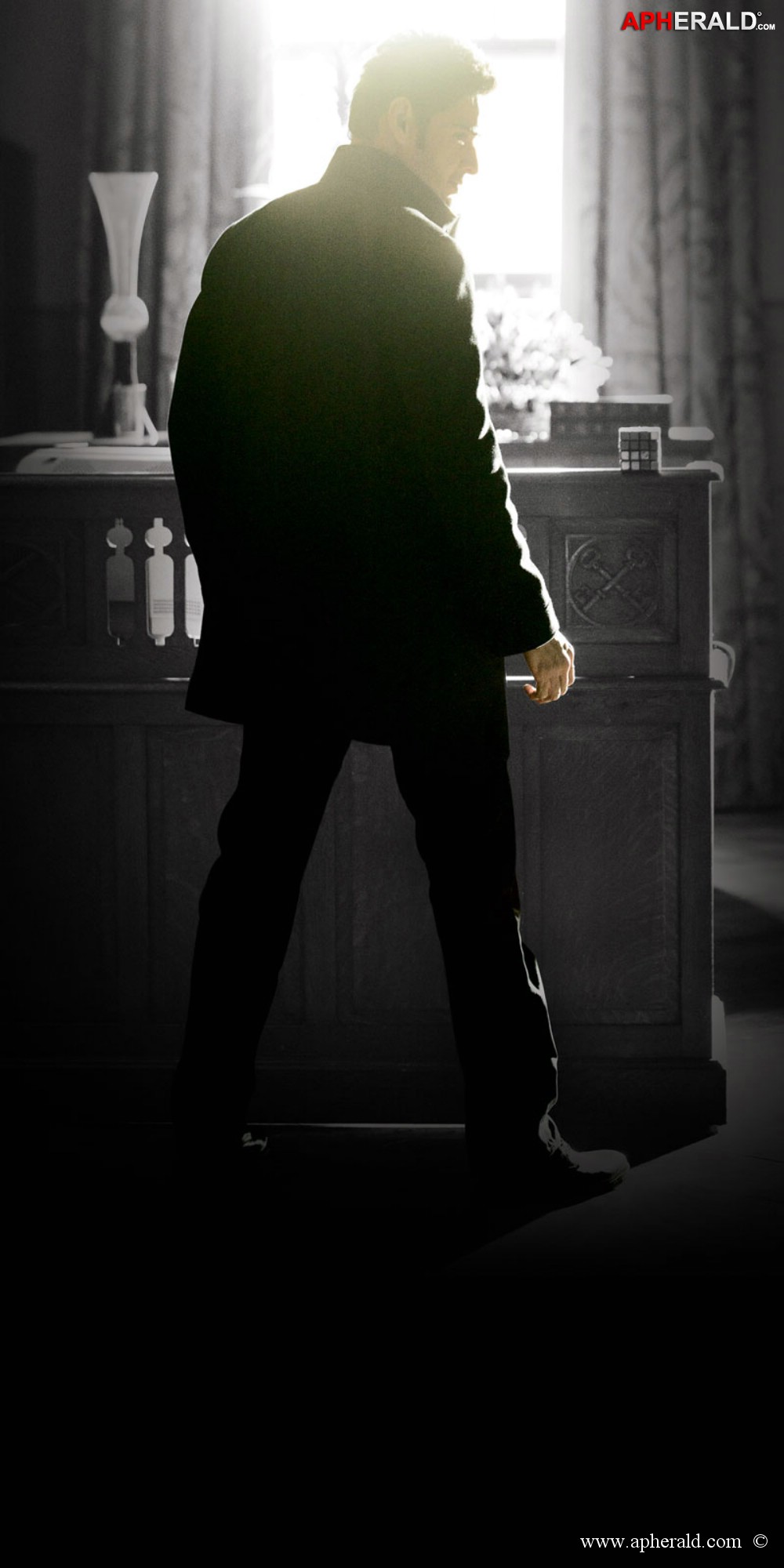 Mahesh One Nenokkadine Movie Latest Stills