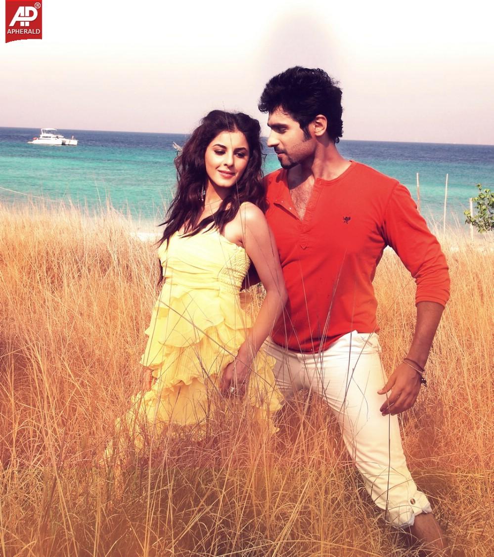 Maine Pyar Kiya Movie Images