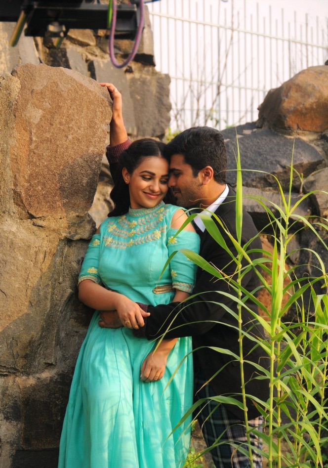 Malli Malli Idhi Raniroju Movie Latest Wallpapers