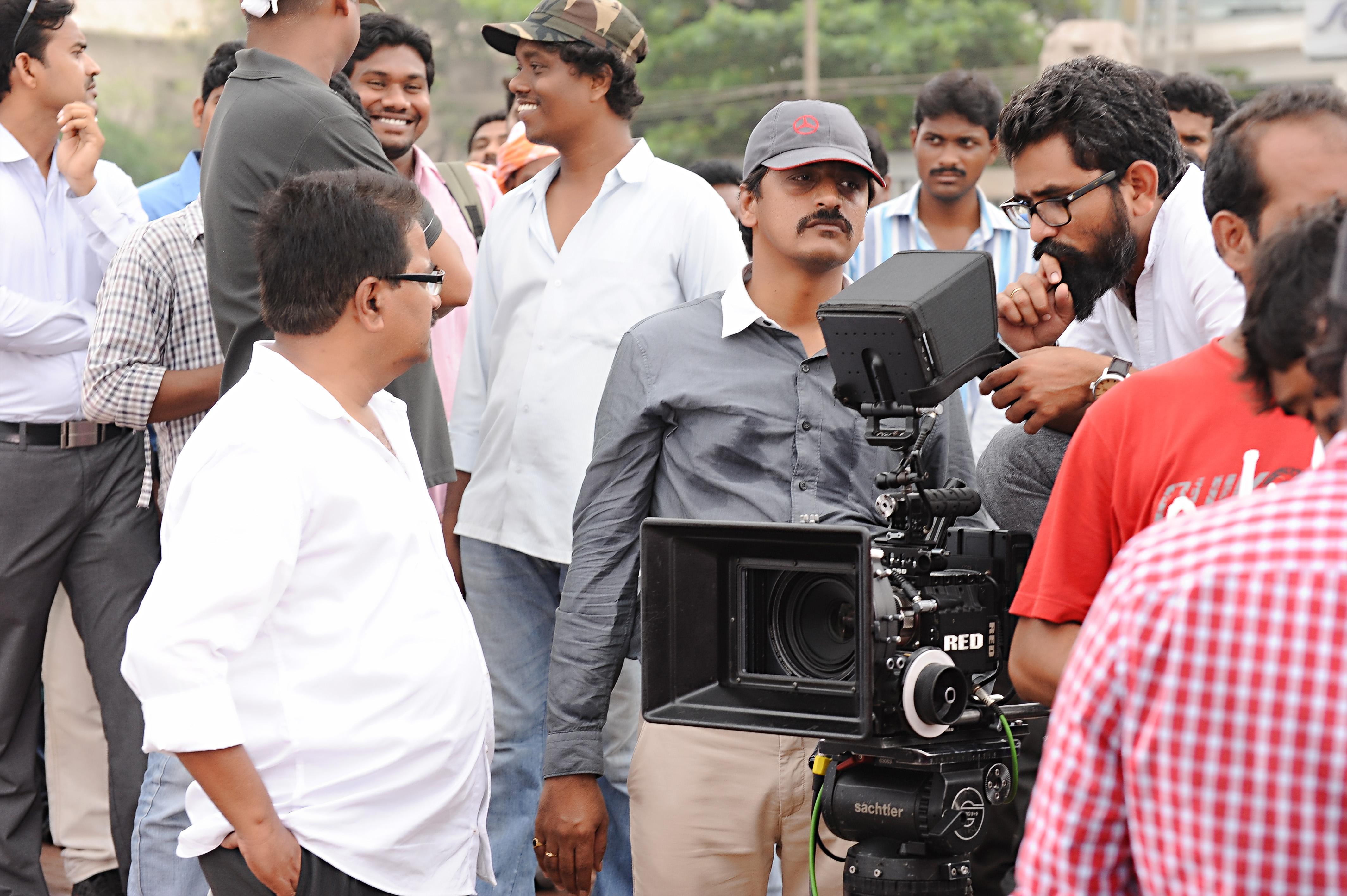 Malli Malli Idi Rani Roju Working Stills