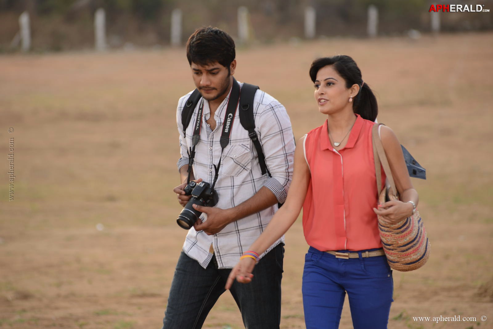 Manasunu Mayaseyyake Movie Stills