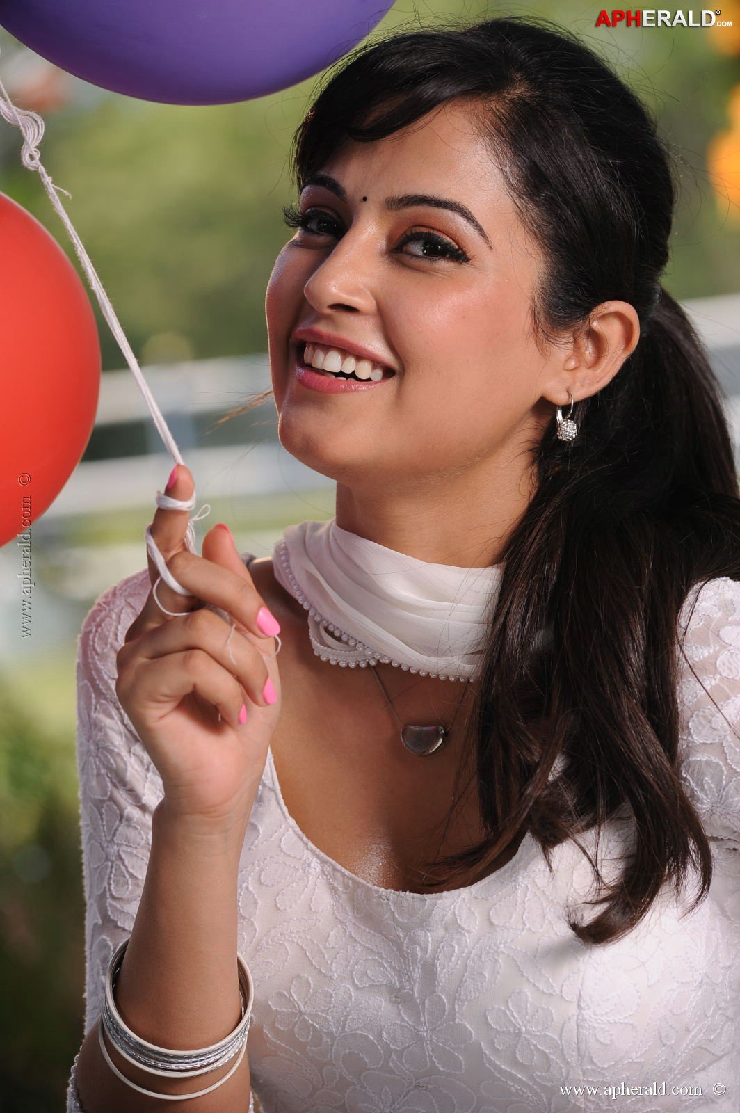 Manasunu Mayaseyyake Movie Stills