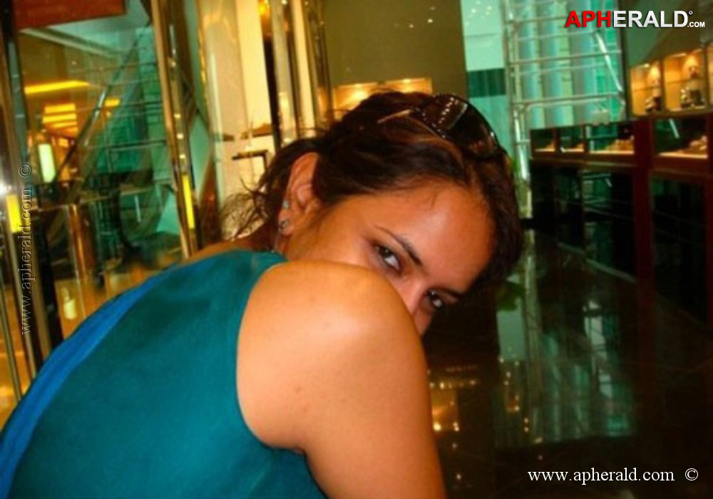 Manchu Lakshmi Prasanna Unseen Pics