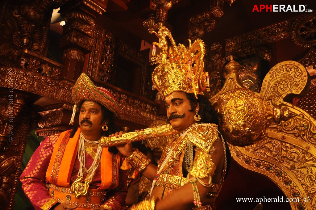 Manushulatho Jagratha Movie Stills