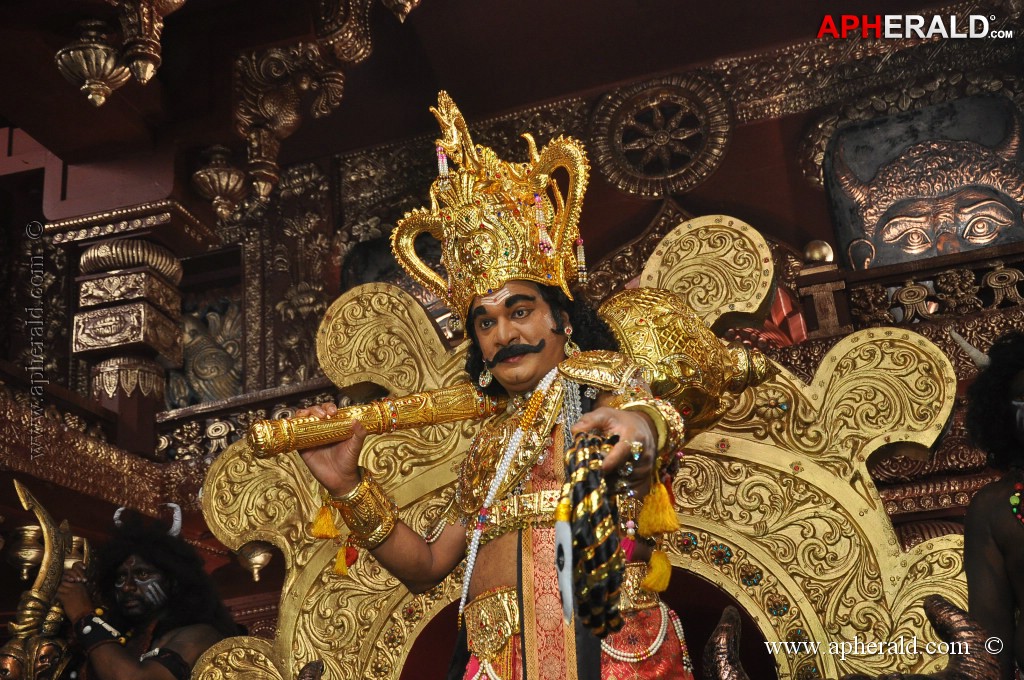 Manushulatho Jagratha Movie Stills