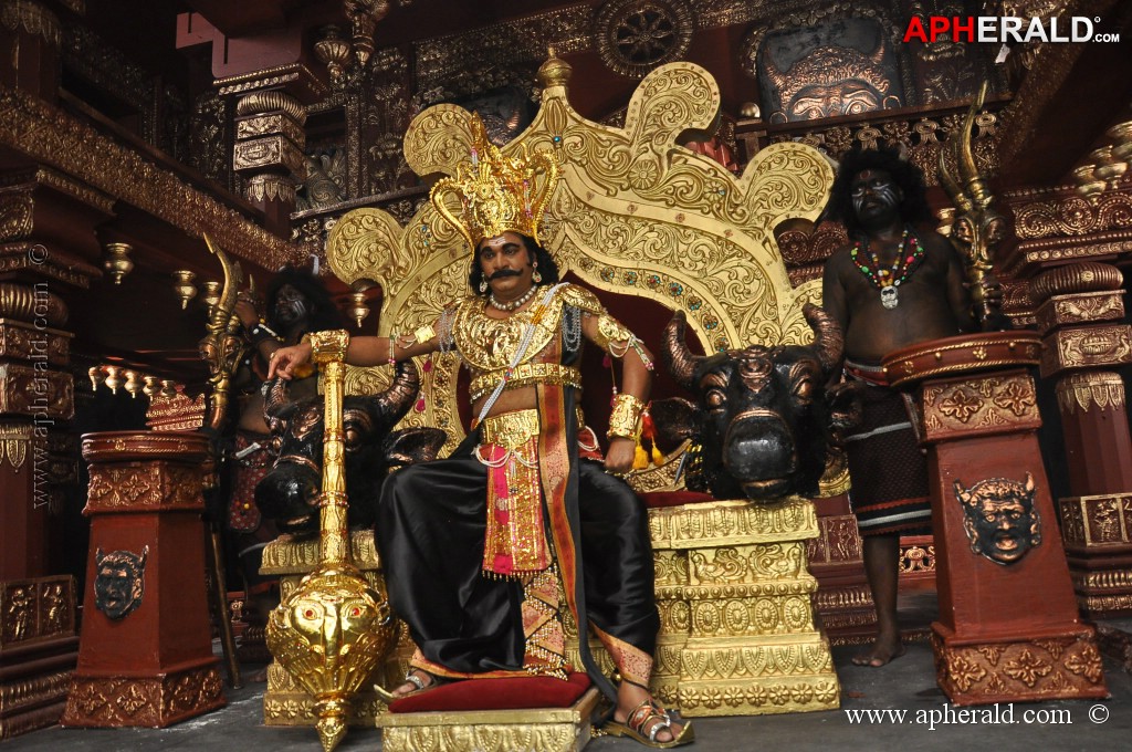 Manushulatho Jagratha Movie Stills