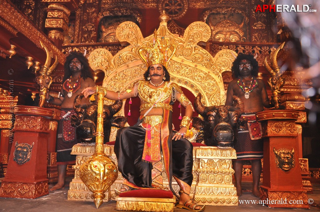 Manushulatho Jagratha Movie Stills