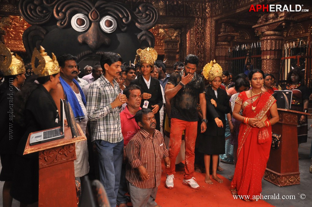 Manushulatho Jagratha Movie Stills