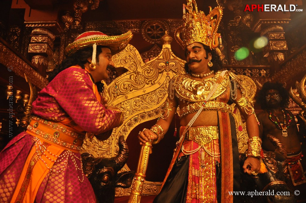 Manushulatho Jagratha Movie Stills