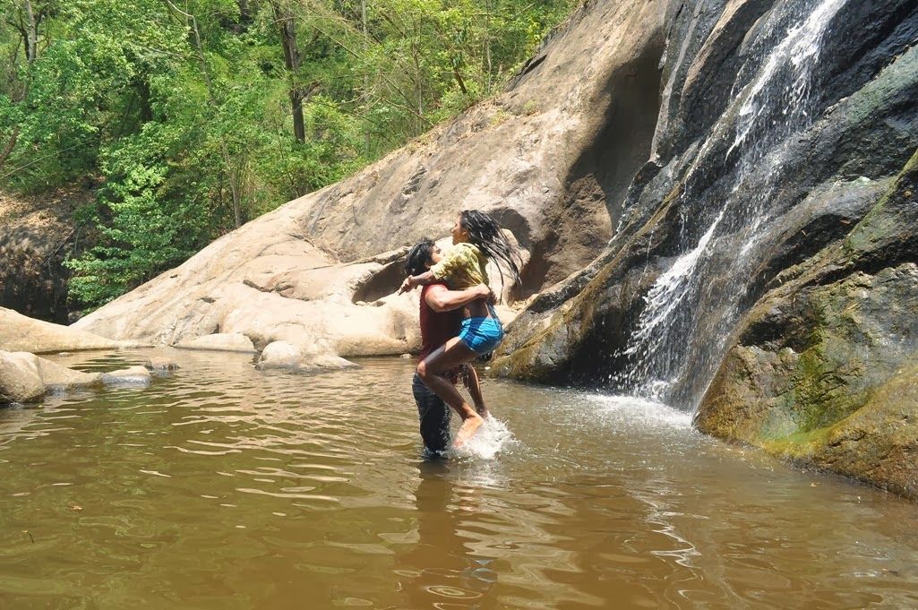 Marumugam Telugu Movie Hot Pics