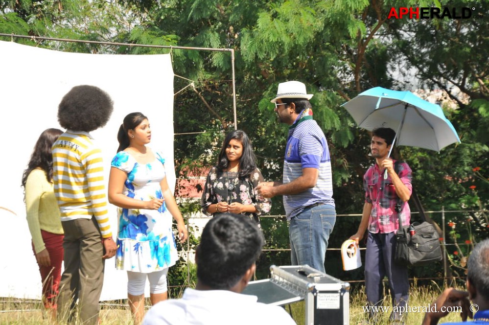 Maya Mahal Movie Working Stills