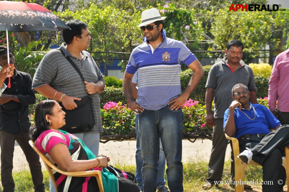 Maya Mahal Movie Working Stills