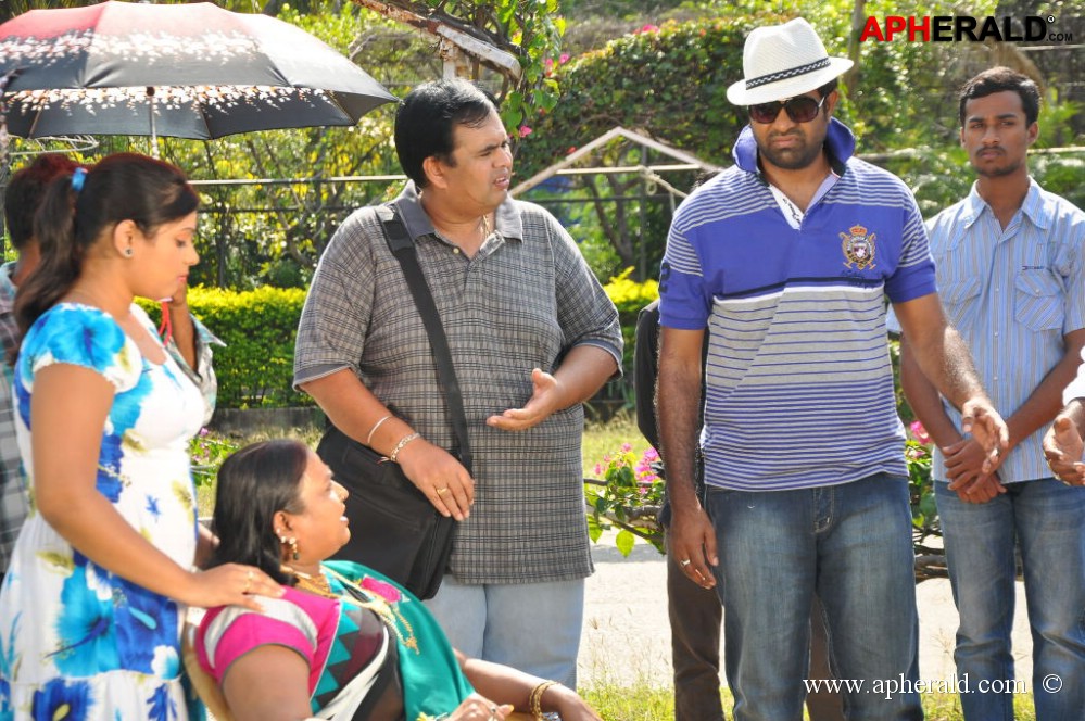 Maya Mahal Movie Working Stills