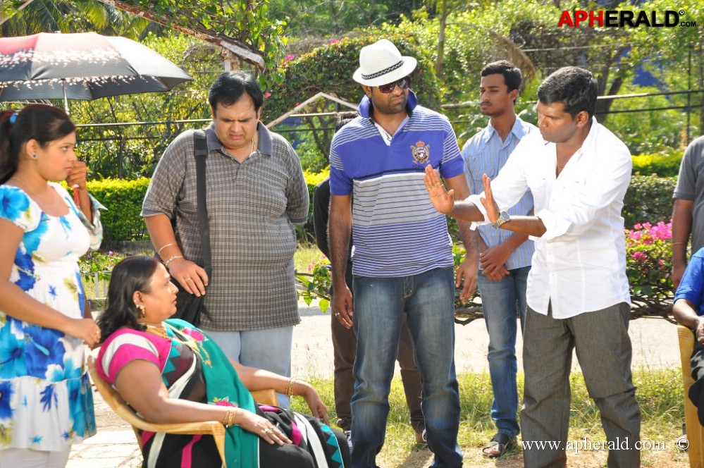 Maya Mahal Movie Working Stills