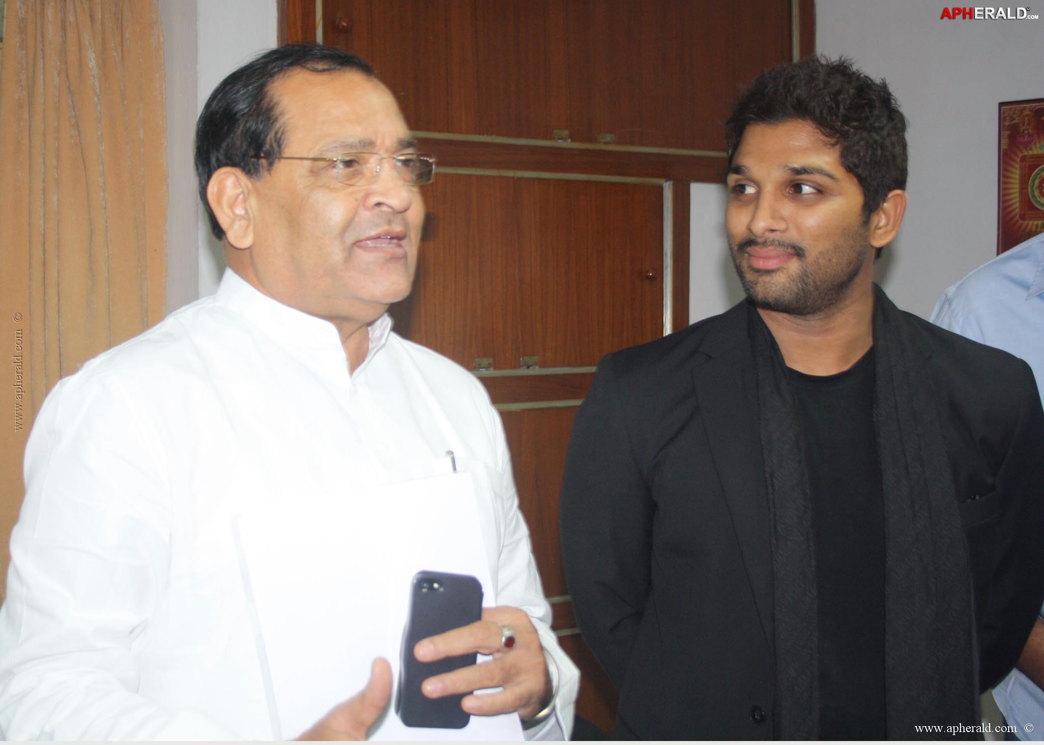 Mega Fans Donates to Uttarakhand Flood Relief Fund