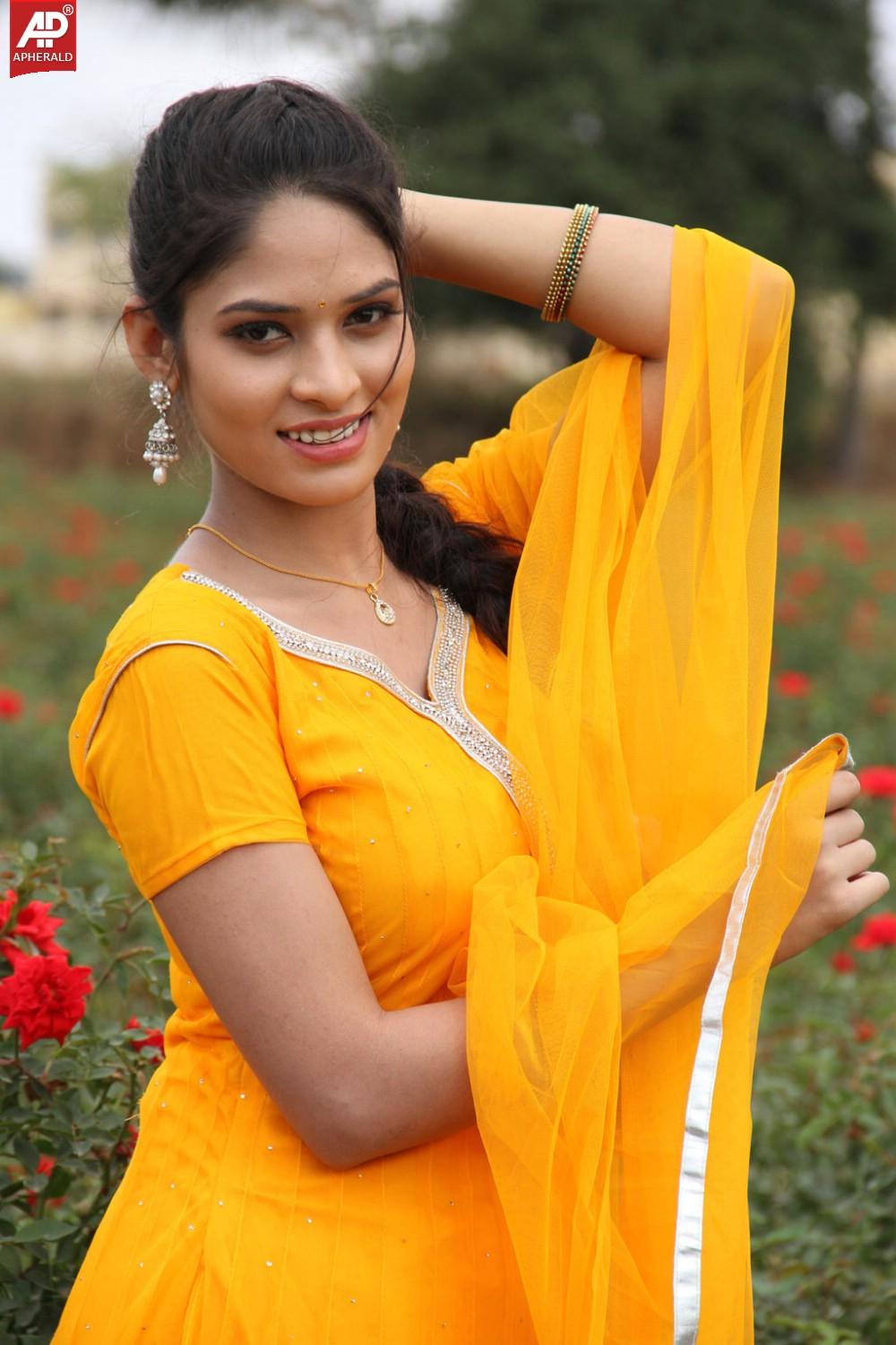 Mei Maranthen Movie Spicy Stills