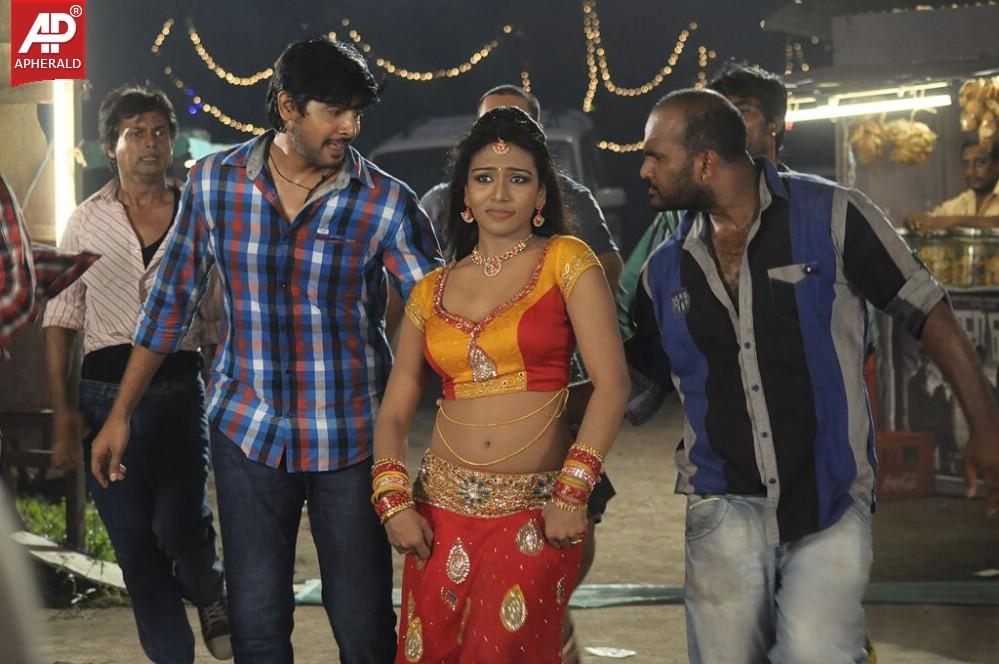 Mei Maranthen Movie Spicy Stills